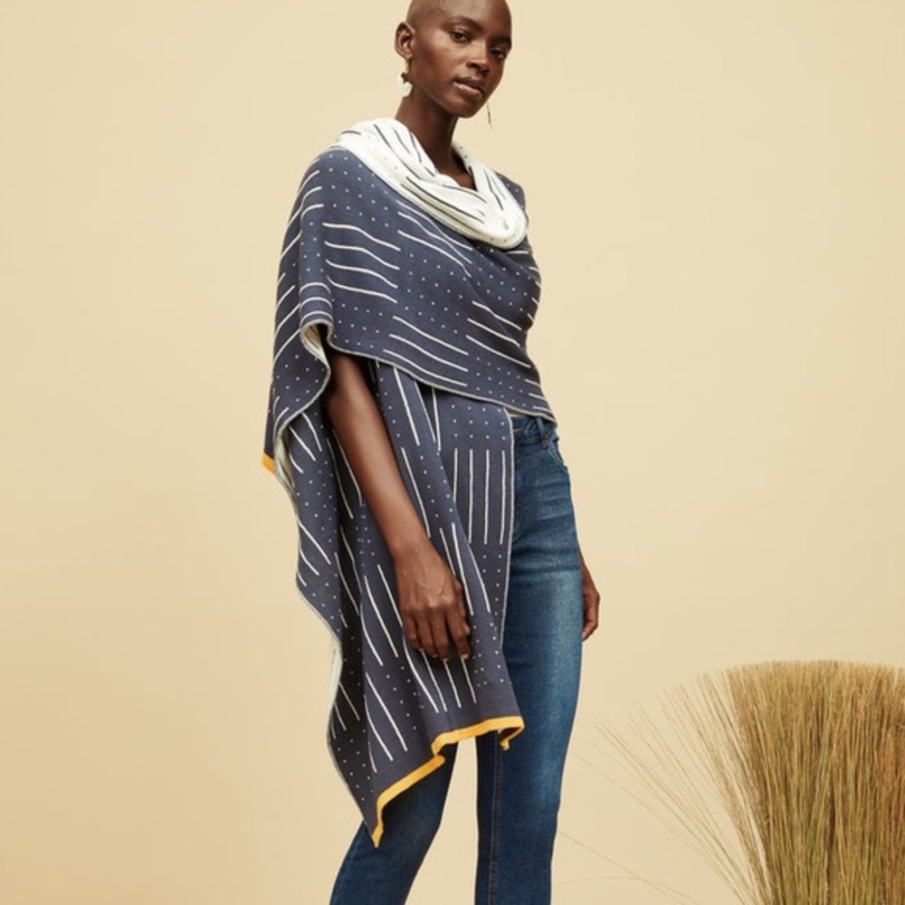 Mille Collines Kichana Wrap - Navy & Linen Colorway OS Knitted Jacquard Print